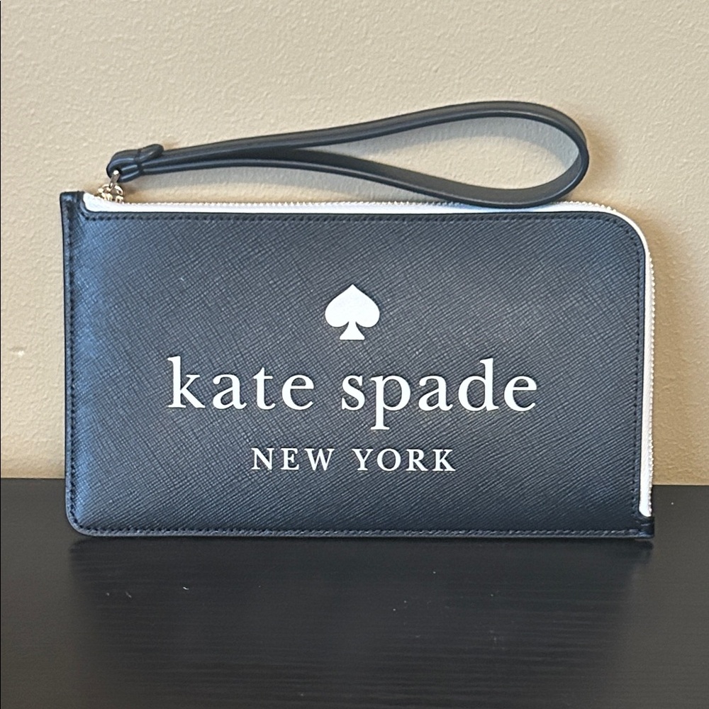 Kate Spade Black and White Wristlet